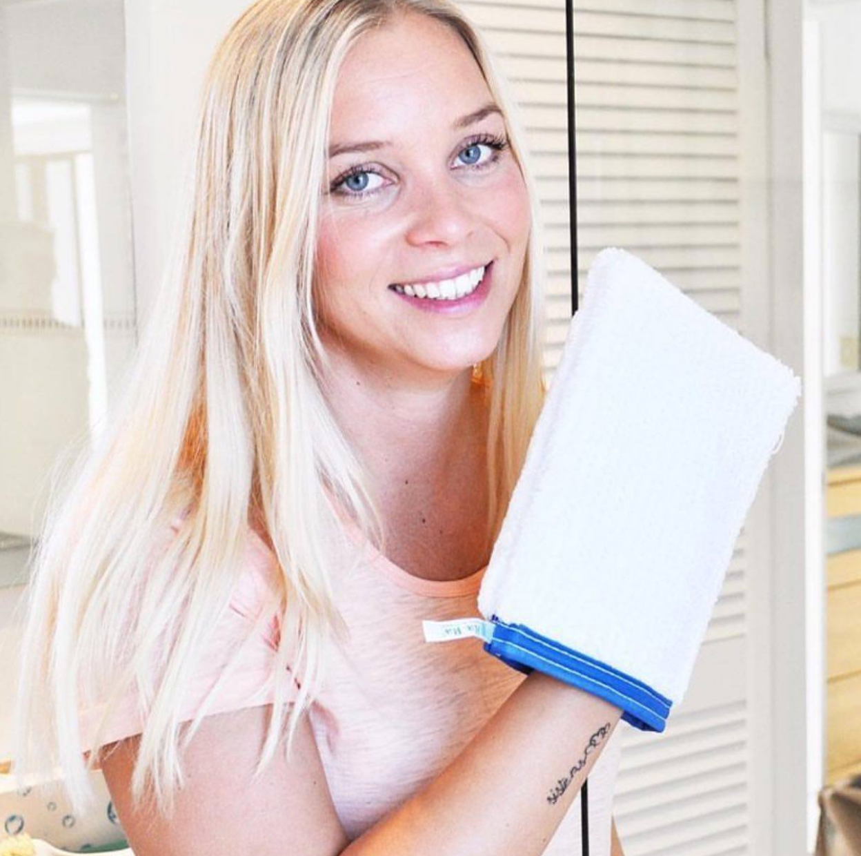a mop and bucket that won't strip your floors' PH