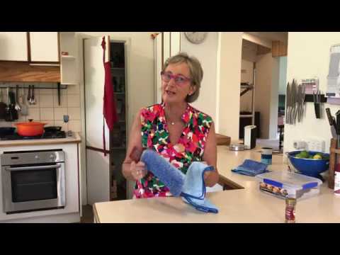 Supremely Thorough Cleaning Gloves