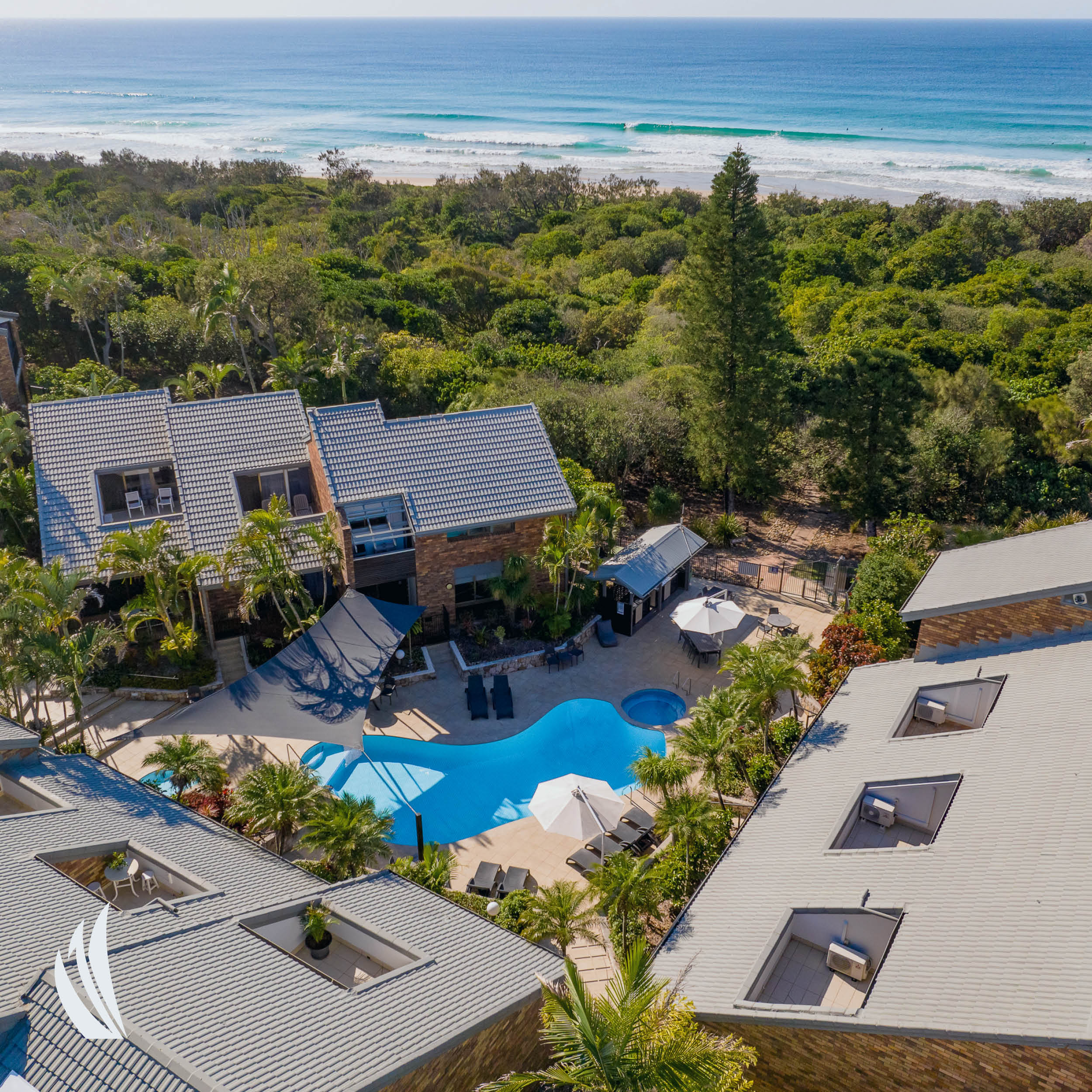 A Gleaming Experience: Ha-Ra Cleaning in Action at Glen Eden Beach Resort